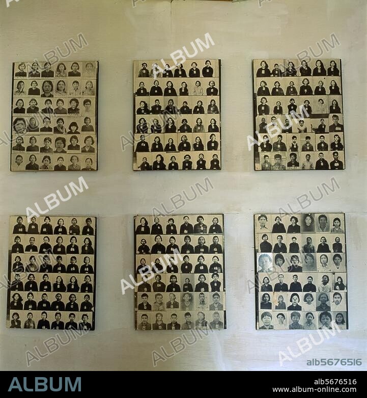Geschichte Kambodscha / Terrorherrschaft Pol Pots (1976-79 Ministerpräsident) und der Roten Khmer (kommunist. Guerillaverbände) 1975-79. Ausstellung in der Schule 21 in Phnom Penh über die "Säuberungsaktionen" der Roten Khmer: Fotos von Opfern. Foto, 1992 © AKG / Henning Bock.