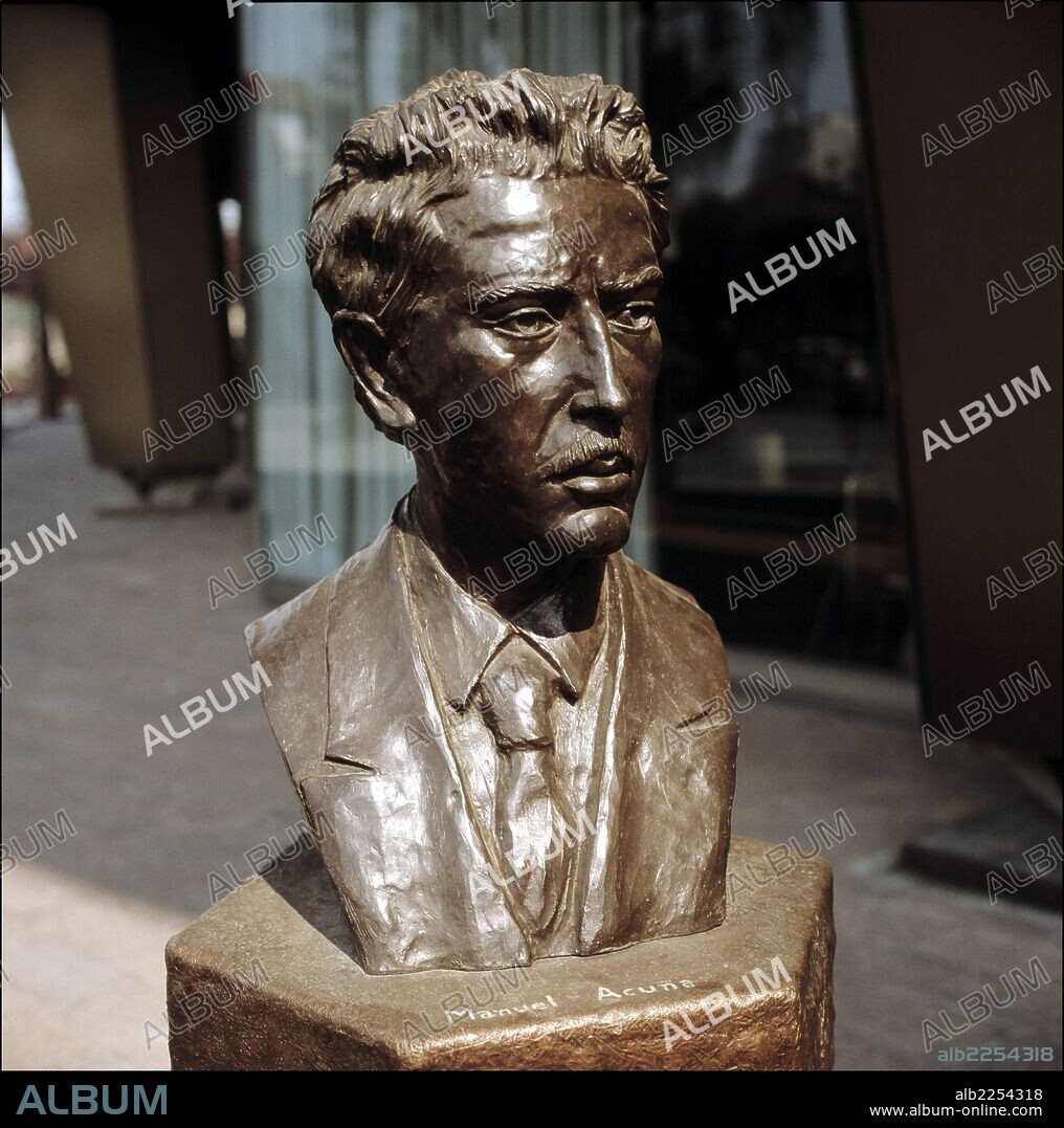 ACUÑA , MANUEL. ESCRITOR MEXICANO. 1849 - 1873. BUSTO EN EL POLIFORUM CULTURAL SIQUEIRO. MEXICO DF.