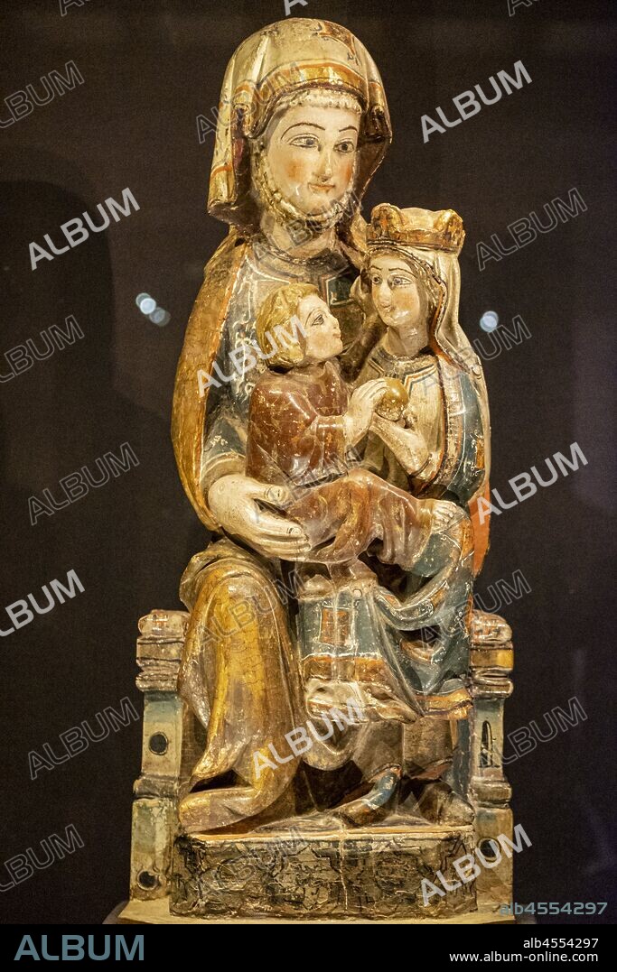 Santa Ana, la Virgen y el Niño, madera policromada, siglo XIII, museo en la cilla, zona del siglo XIII que servía de bodega y almacén, Monasterio de Santa María de San Salvador de Cañas, Cañas, La Rioja, Spain.