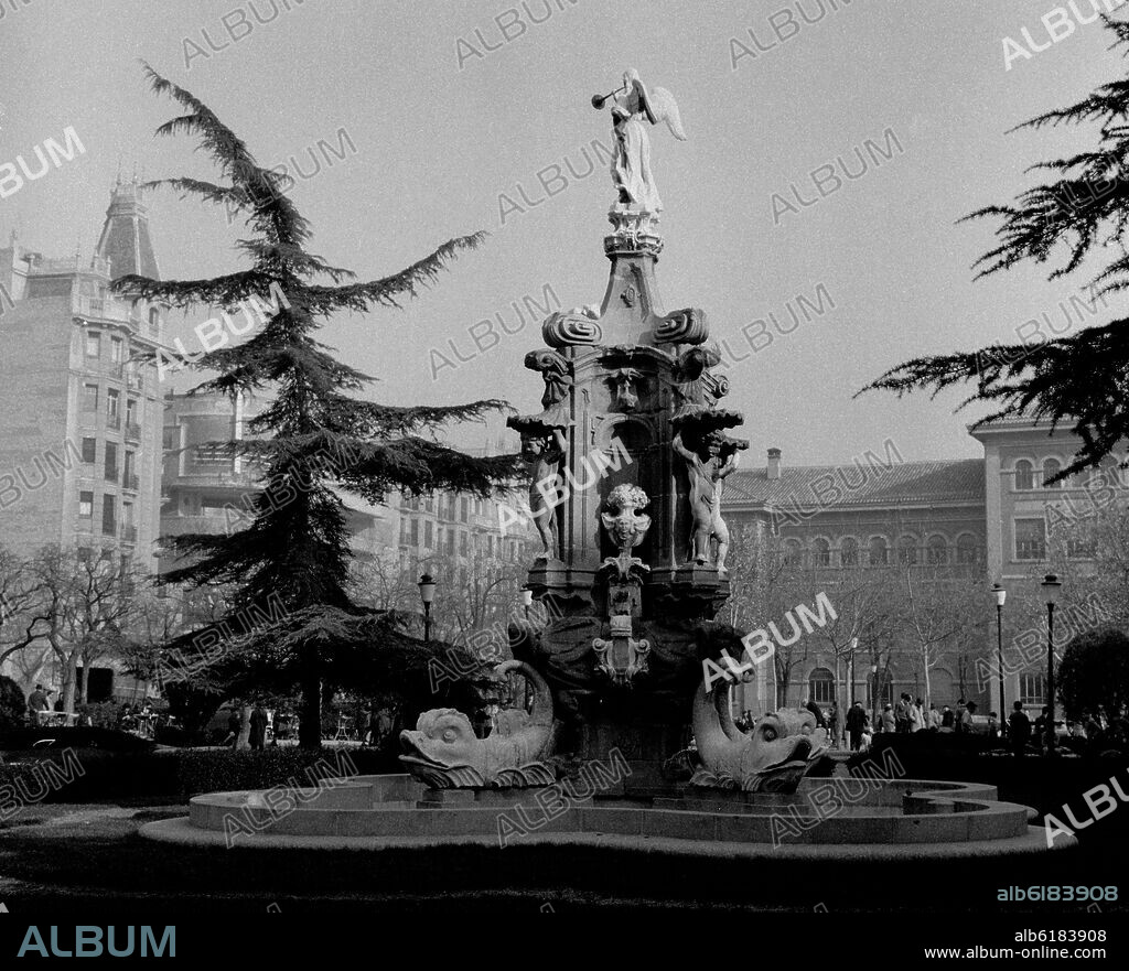 PEDRO DE RIBERA. FUENTE DE LA FAMA - 1731 - ESTILO CHURRIGUERESCO - FOTOGRAFIA EN BLANCO Y NEGRO - AÑOS 60.