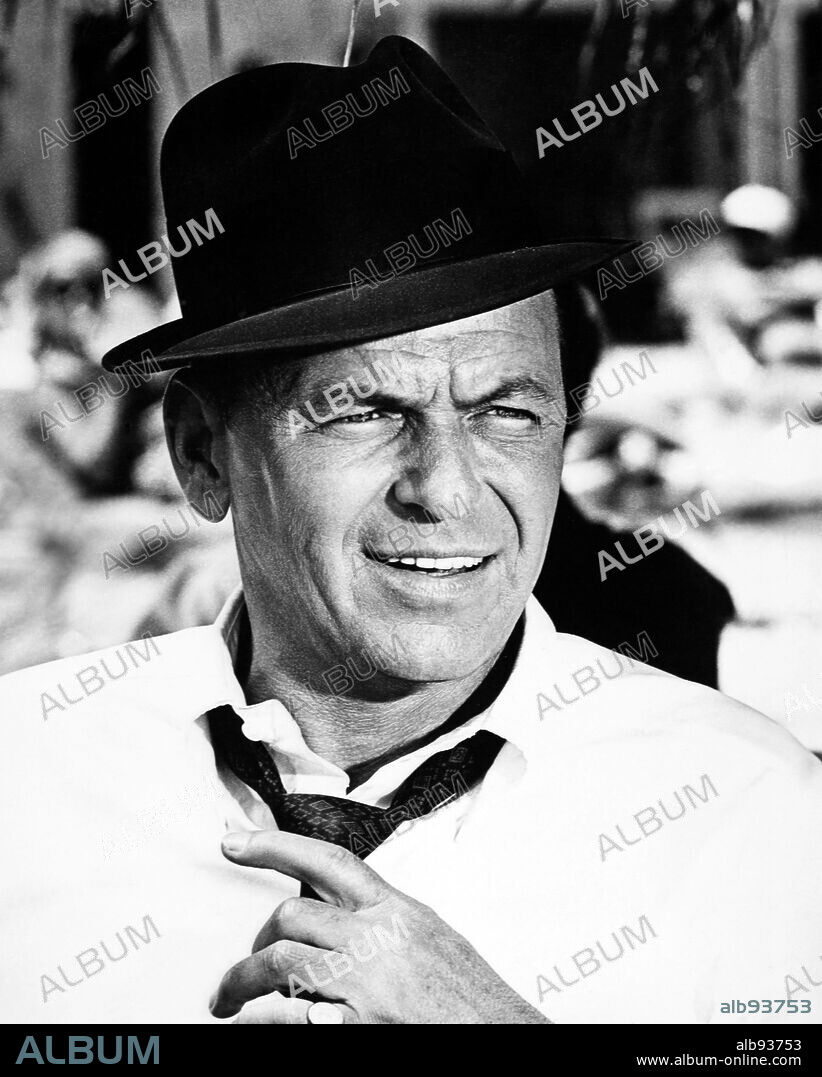FRANK SINATRA in TONY ROME, 1967, directed by GORDON DOUGLAS. Copyright 20TH CENTURY FOX.