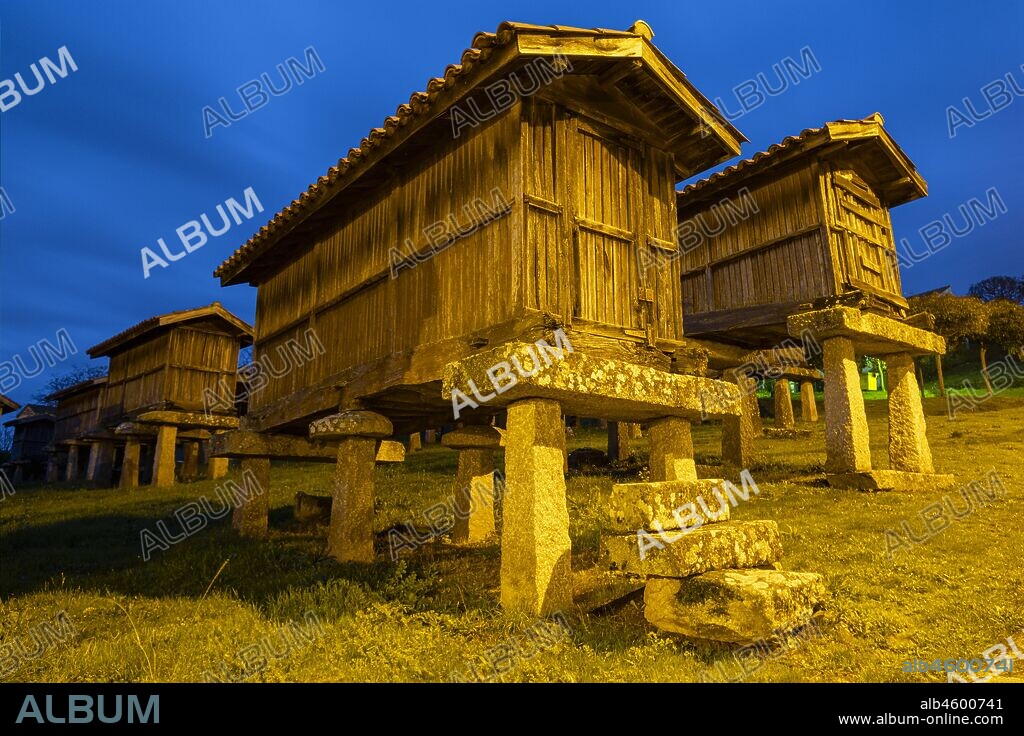 Conjunto de hórreos de A Merca, Terras de Celanova, Ourense, Galicia, Spain.