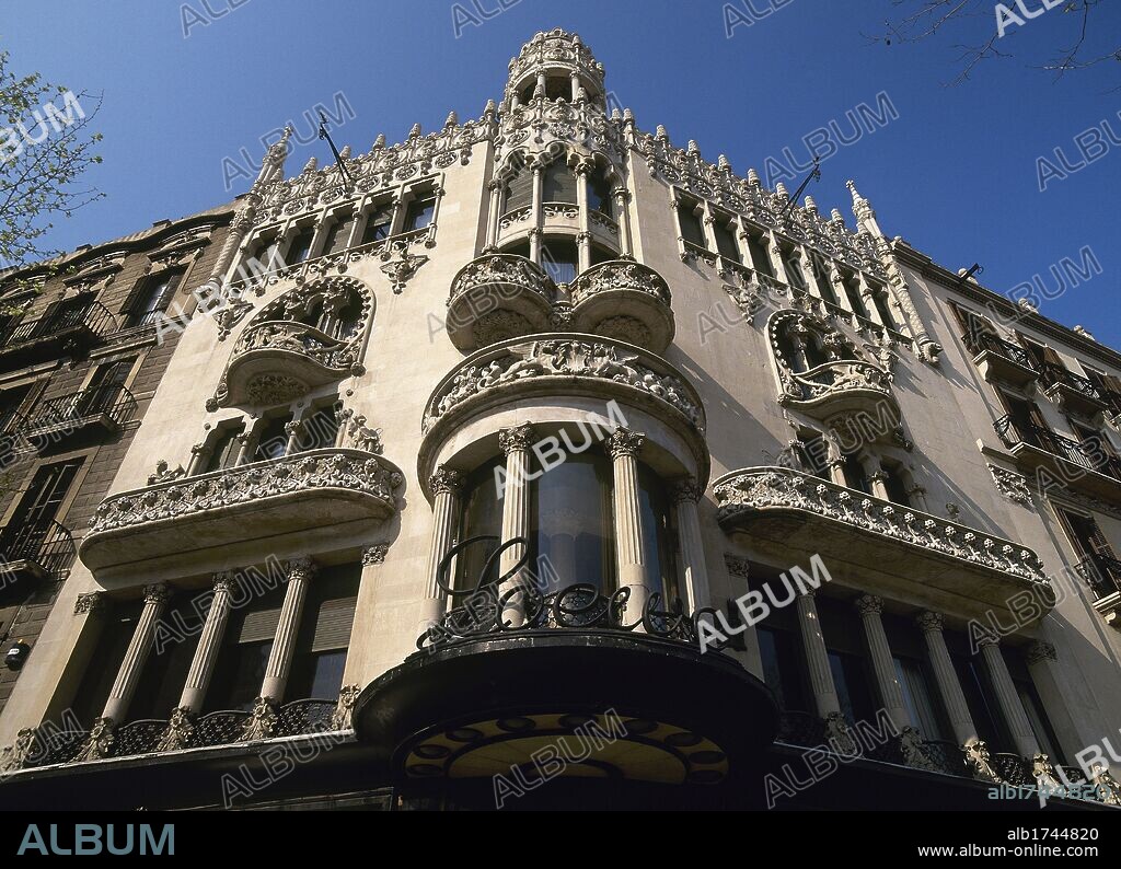 Lleo Morera House. 1905. Built by Lluis Domenech Montaner (1850-1923). Facade. Barcelona. Catalonia. Spain.