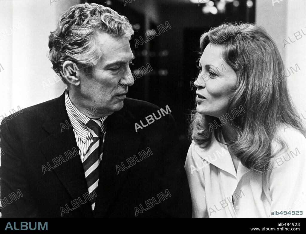 FAYE DUNAWAY und PETER FINCH in NETWORK, 1976, unter der Regie von SIDNEY LUMET. Copyright UNITED ARTISTS.