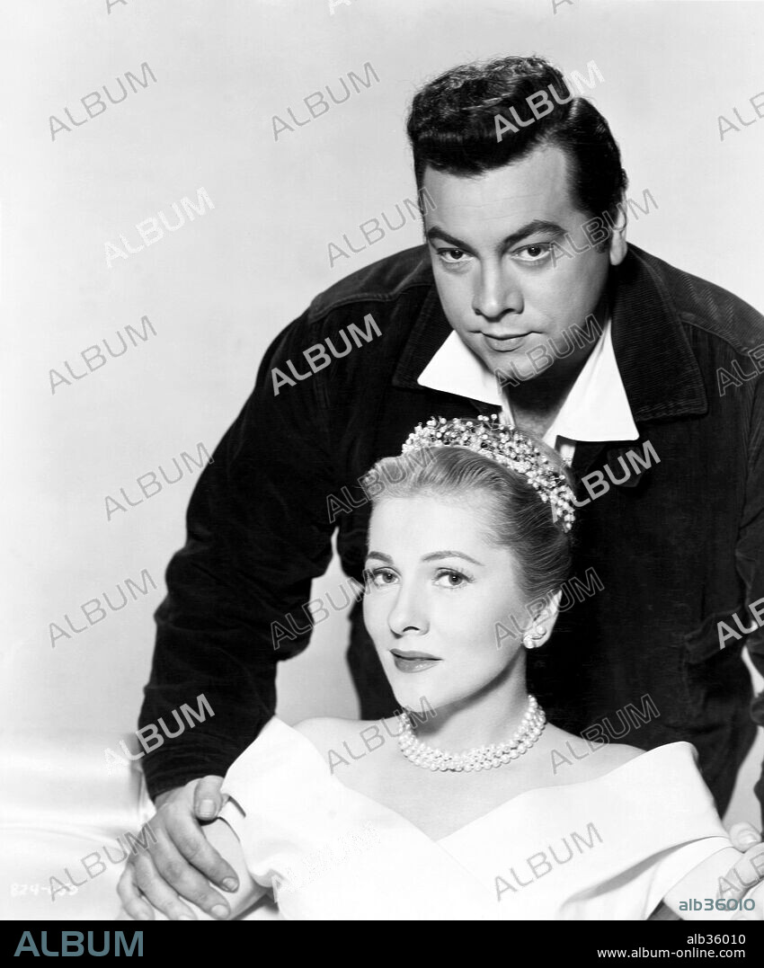 JOAN FONTAINE and MARIO LANZA in SERENADE, 1956, directed by ANTHONY MANN. Copyright M.G.M.
