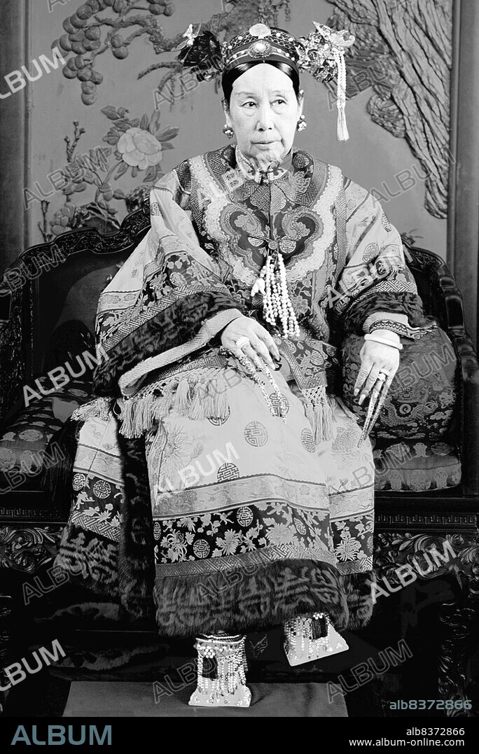 Empress Dowager Cixi (WadeGiles: Tz'u-Hsi, 29 November 1835 15 November 1908) of the Manchu Yehe Nara Clan, was a powerful and charismatic figure who became the de facto ruler of the Manchu Qing Dynasty in China for 47 years from 1861 to her death in 1908.