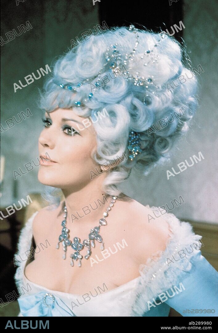 KIM NOVAK in THE AMOROUS ADVENTURES OF MOLL FLANDERS, 1965, directed by TERENCE YOUNG. Copyright PARAMOUNT PICTURES.