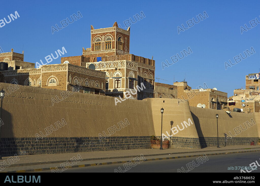 Old City of Sanaa, UNESCO World Heritage Site, Yemen, Middle East.