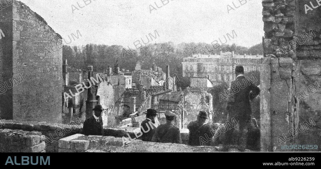 'M Lloyd George, ministre de la Guerre britannique, a Verdun', 1916. From "Collection de la Guerre IV. L'Illustration Tome CXLVIII. La Guerre Juillet, Aout, Septembre, Octobre, Novembre, Decembre 1916".