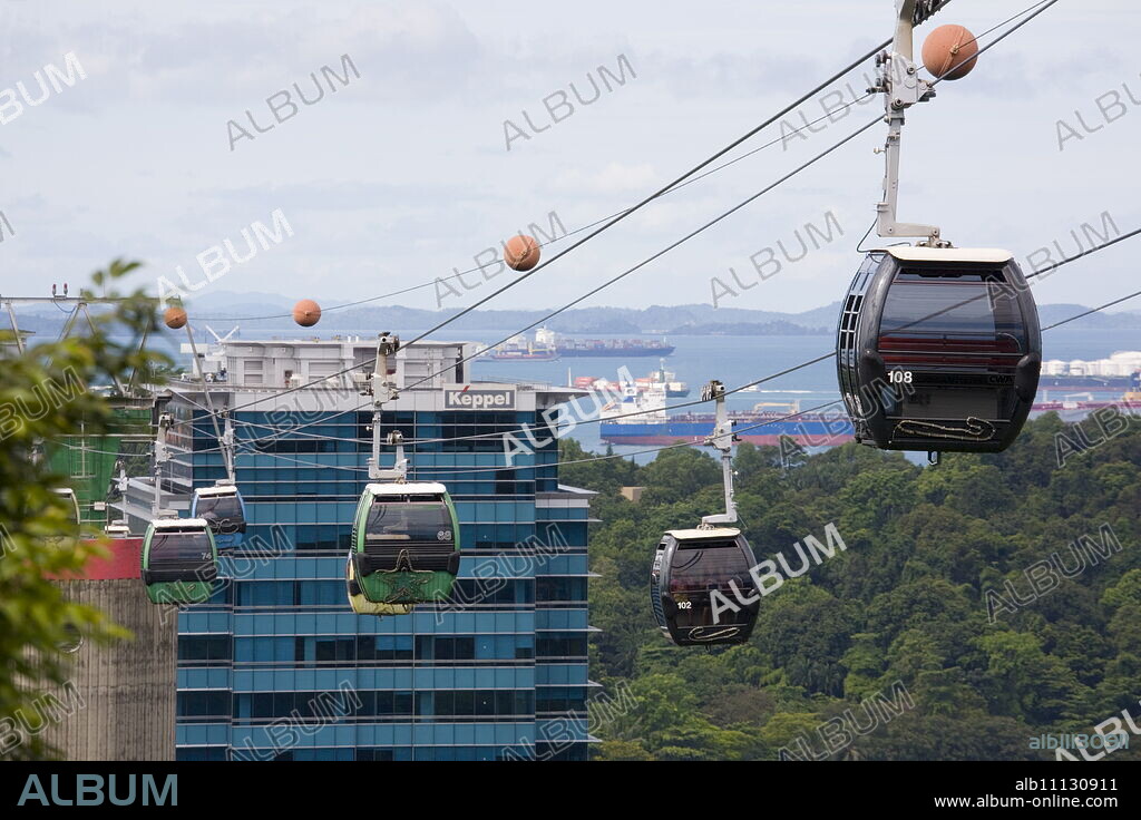 Sentosa Island cable cars approaching Mount Faber Point Jewel Box station from HarbourFront development, Singapore, Southeast Asia, Asia.