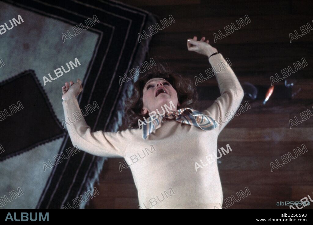 LEE REMICK in THE OMEN, 1976, directed by RICHARD DONNER. Copyright 20TH CENTURY FOX.