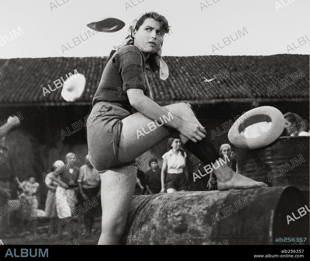 SILVANA MANGANO dans RISO AMARO, 1949, réalisé par GIUSEPPE DE SANTIS. Copyright LUX/DE LAURENTIIS.