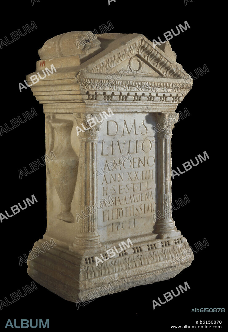 LAPIDA FUNERARIA DE LUCIO JULIO AMENO - SIGLO II - ARTE ROMANO.