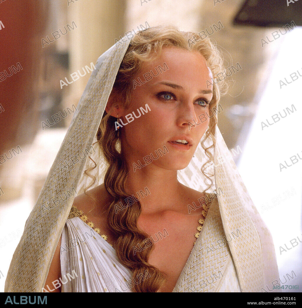 DIANE KRUGER in TROY, 2004, directed by WOLFGANG PETERSEN. Copyright WARNER BROS. / BAILEY, ALEX.