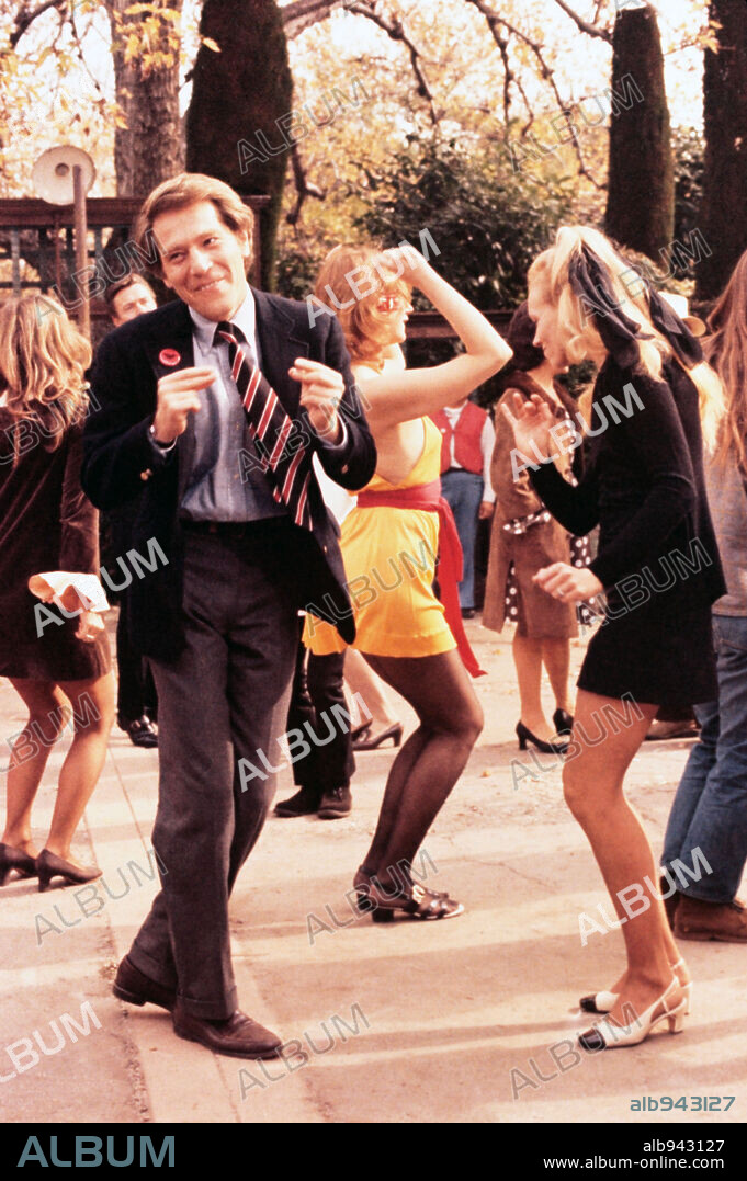 GEORGE SEGAL in BLUME IN LOVE, 1973, directed by PAUL MAZURSKY. Copyright WARNER BROTHERS.