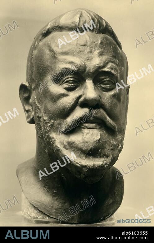 Kraus, Friedrich Mediziner Bodenbach (Böhmen) 31.05.1858 - Berlin. 01.03.1936. Porträtbüste. Modell (?) der Büste, 1927, von Hugo Lederer (1871-1940) in der Charite, Berlin. (Foto: Franz Linkhorst).