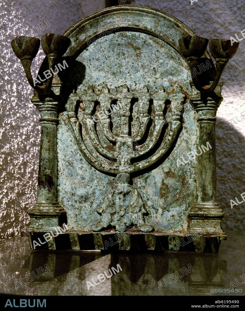 MUSEO-BRONCE S XIV-CANDELABRO JUDIO PARA HANUKA.