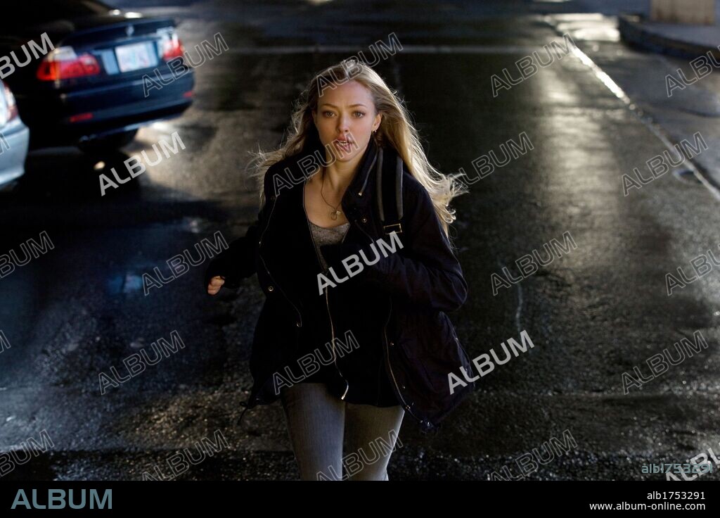 AMANDA SEYFRIED in GONE, 2012, directed by HEITOR DHALIA. Copyright LAKESHORE ENTERTAINMENT.