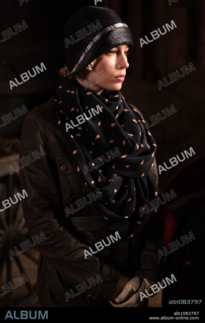 JESSICA BIEL in EASY VIRTUE, 2008, directed by STEPHAN ELLIOTT. Copyright EARLING STUDIOS.