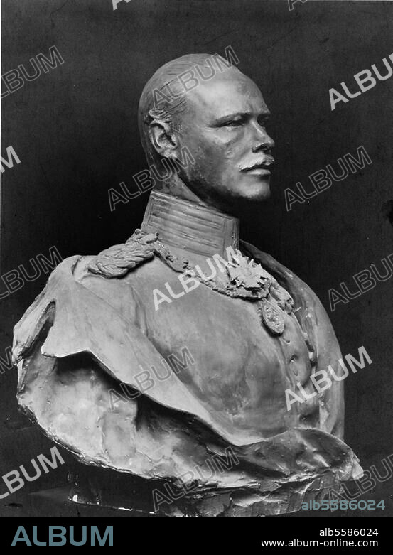Ernst Ludwig, Großherzog von Hessen und bei Rhein (1892-1918), Darmstadt 25.11.1868 - Schloß Wolfsgarten bei Darmstadt 9.10.1937. Porträtbüste. Skulptur, um 1895, von Walter Schott. (geb. 1861).