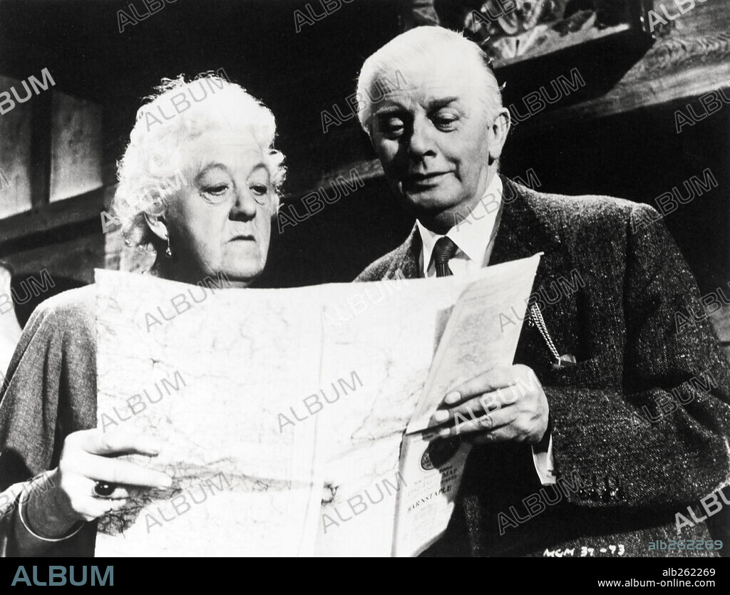 MARGARET RUTHERFORD in MURDER, SHE SAID, 1961, unter der Regie von GEORGE POLLOCK. Copyright M.G.M.