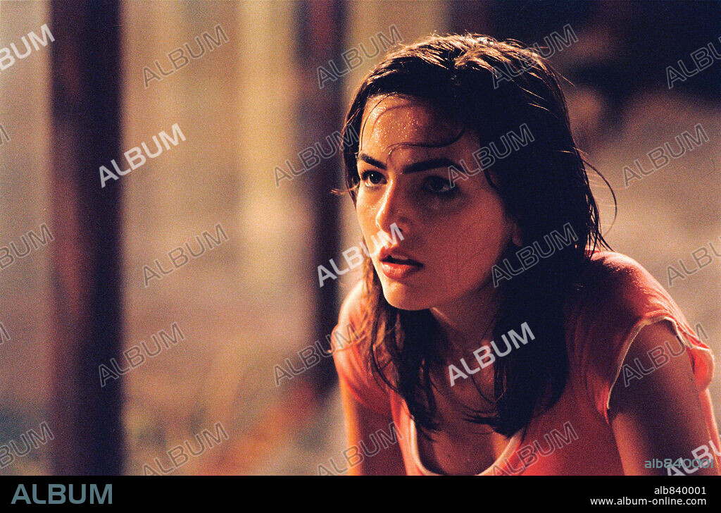 CAMILLA BELLE en CUANDO LLAMA UN EXTRAÑO, 2006 (WHEN A STRANGER CALLS), dirigida por SIMON WEST. Copyright SCREEN GEMS / TENNER, SUZANNE.