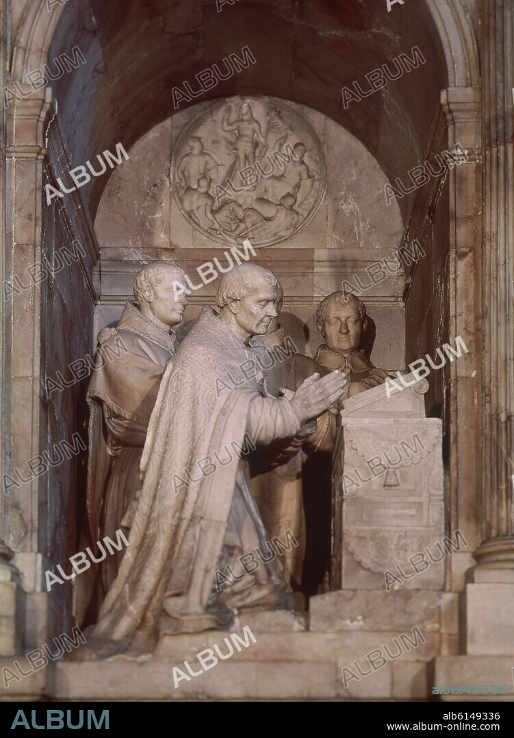 POMPEO LEONI (1533-1608). DETALLE DEL SEPULCRO DE INQUISIDOR FERNANDO VALDES DE SALAS - MARMOLES DE ALEAS - 1576/82.