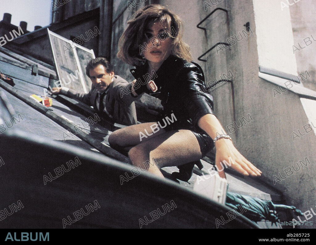 EMMANUELLE SEIGNER und HARRISON FORD in FRANTIC, 1988, unter der Regie von ROMAN POLANSKI. Copyright WARNER BROTHERS.