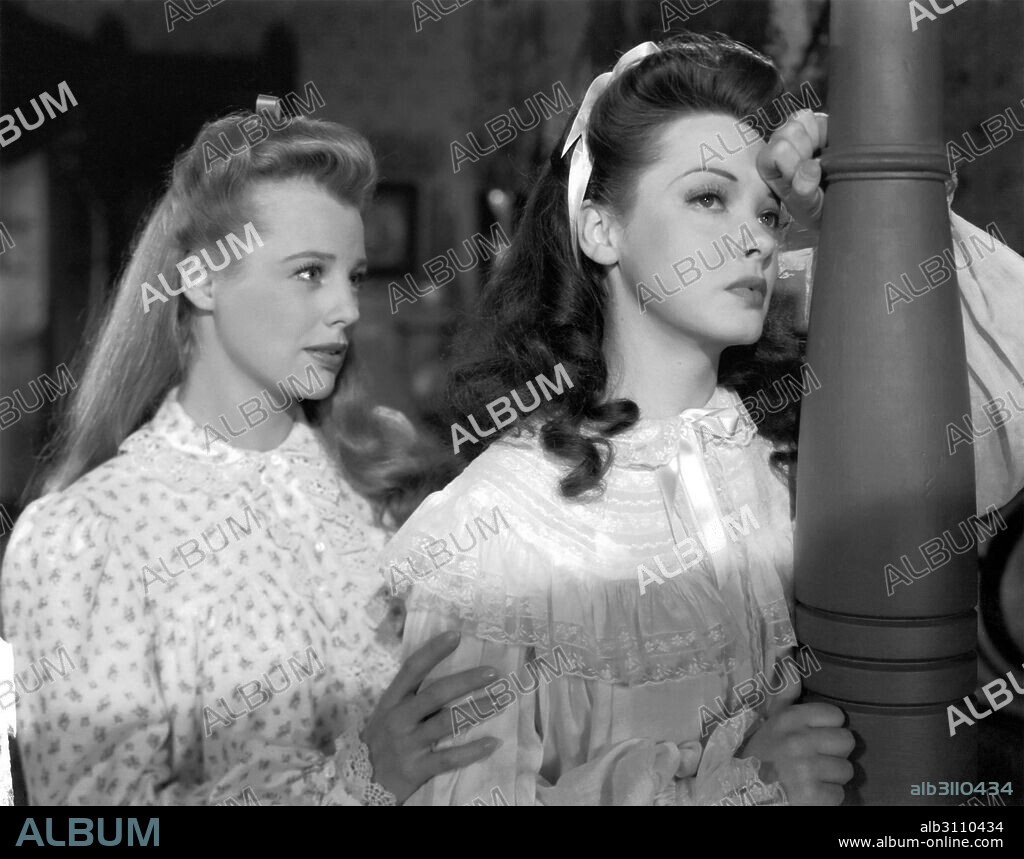 JUNE ALLYSON and KATHRYN GRAYSON in TWO SISTERS FROM BOSTON, 1946, directed by HENRY KOSTER. Copyright M.G.M.