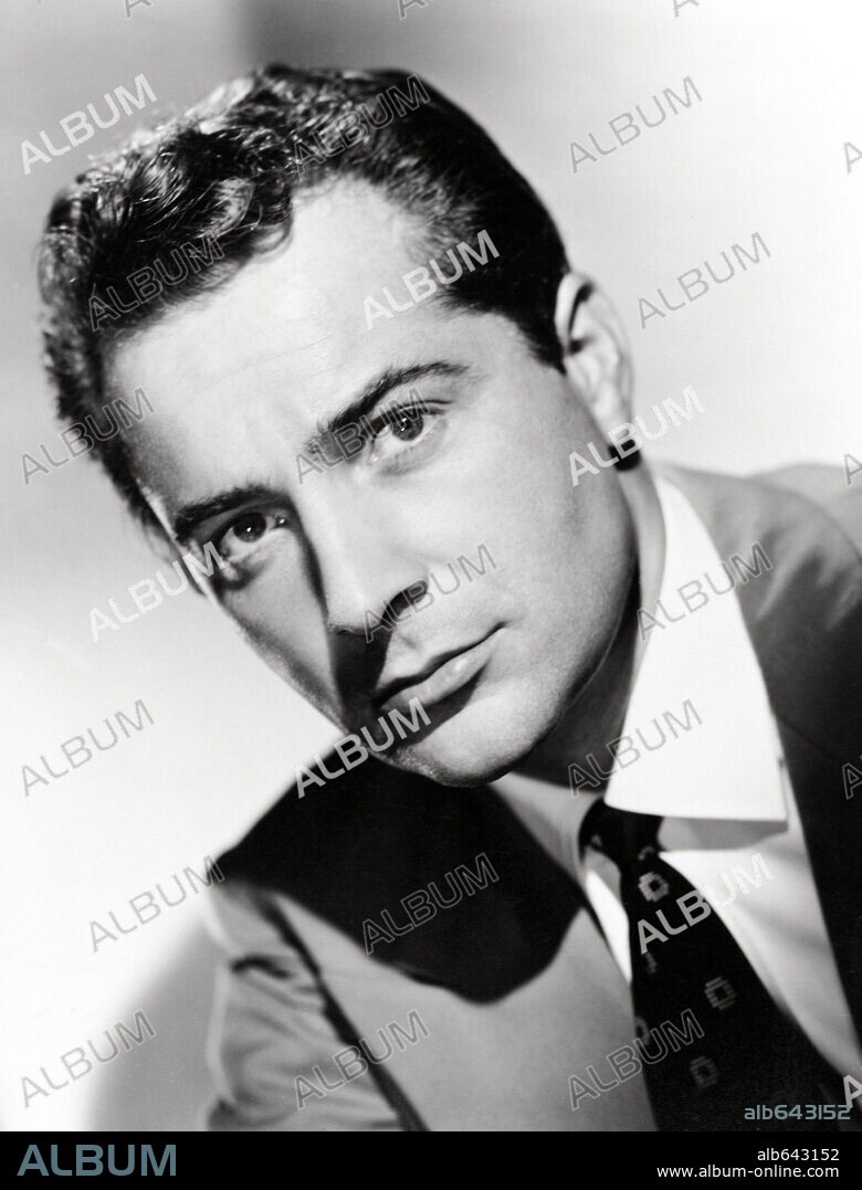 ROSSANO BRAZZI in THREE COINS IN THE FOUNTAIN, 1954, directed by JEAN NEGULESCO. Copyright 20TH CENTURY FOX.