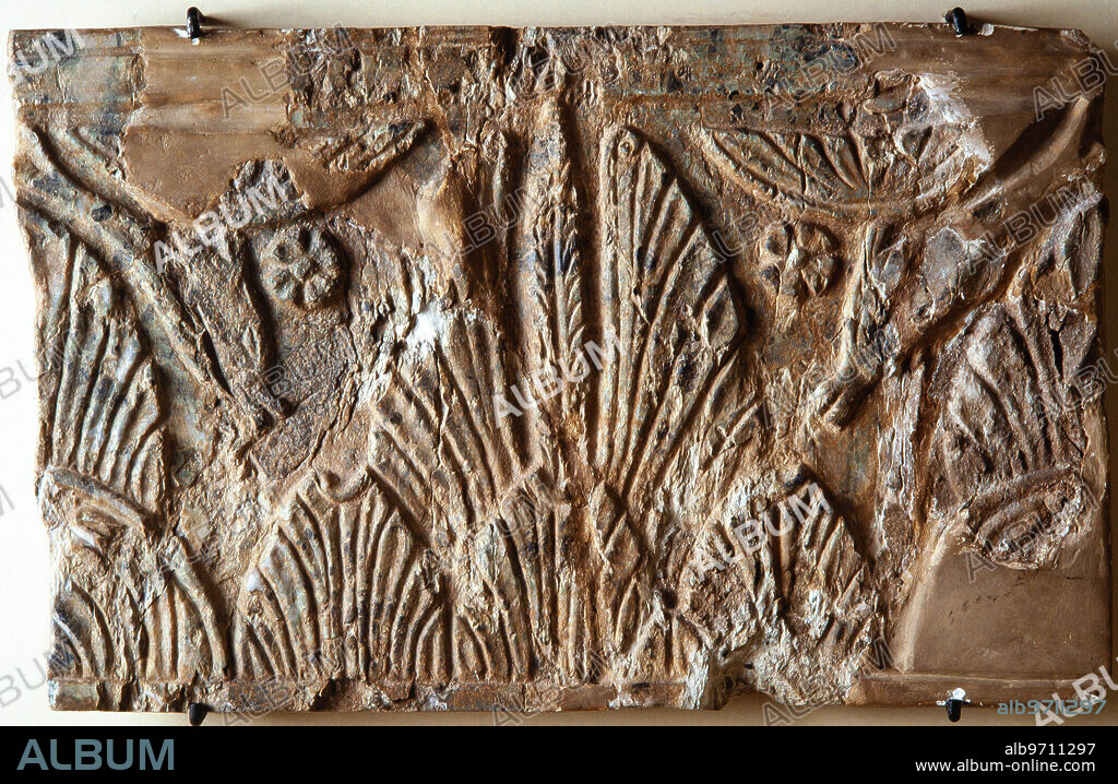 Lesena de mármol, procedente de la villa romana de Torre Llauder. Museu de Mataró.