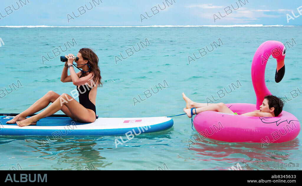CAMILLE COTTIN en VACACIONES CON MAMA, 2018 (LARGUÉES), dirigida por ELOISE LANG. Copyright CN7 Productions / Chaocorp production / Estrella Productions.