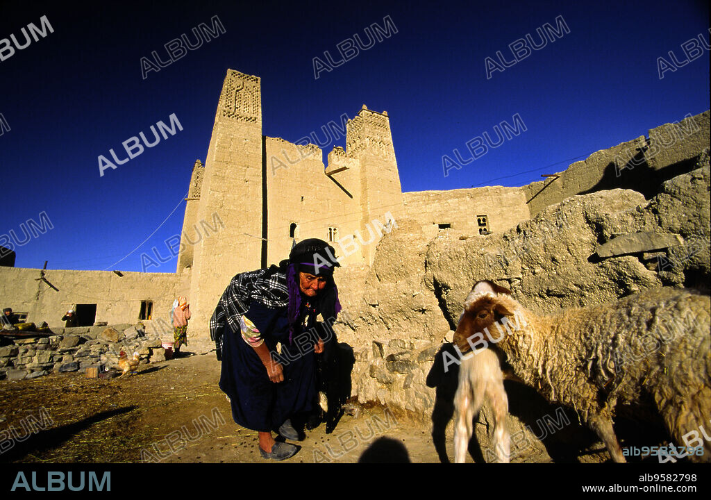Mujer Bereber. Imilchil.Cordillera del Atlas. Marruecos.