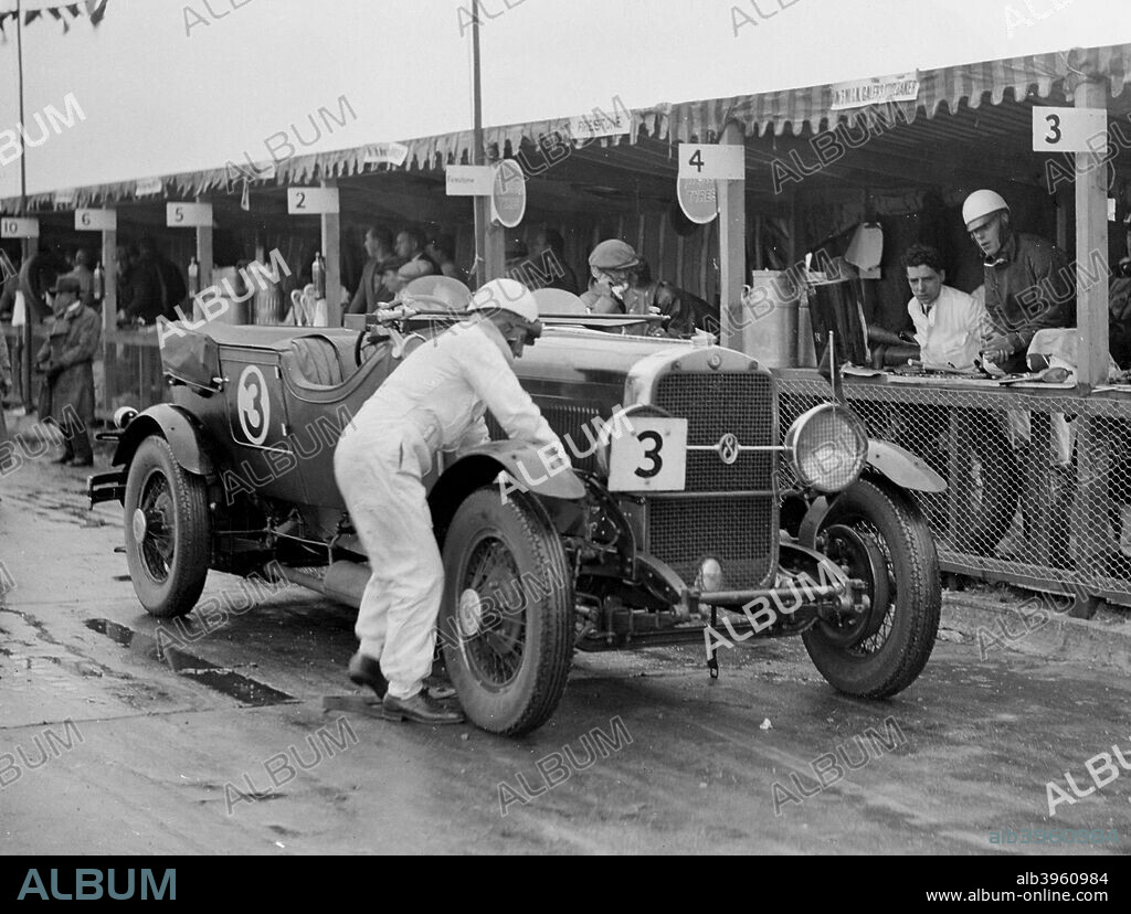 Studebaker 5518 cc.  Event Entry No: 3. Drivers: Hollidge, A./Laird, G.A.W. Finished: 19th. Place: Brooklands.  J.C.C. Double-Twelve Race. Date: 10/11.5.29.