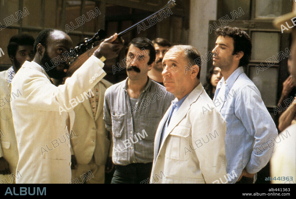 ALFREDO LANDA en BANDERA NEGRA, 1986, dirigida por PEDRO OLEA. Copyright PRODUCCIONES ATLAS.