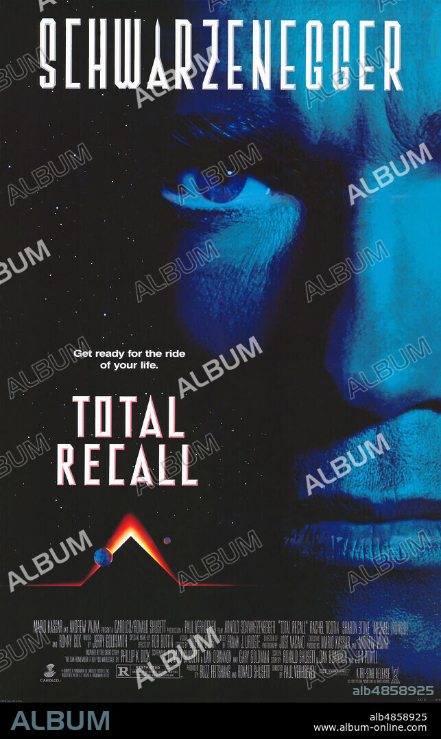 Poster of TOTAL RECALL, 1990, directed by PAUL VERHOEVEN. Copyright CAROLCO.