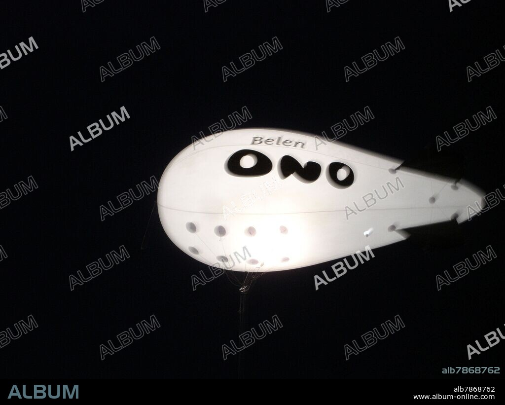 GLOBO ANUNCIO CON PUBLICIDAD DE LA MARCA ONO.