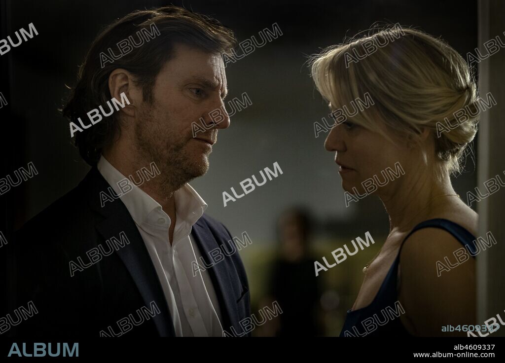 MAGNUS KREPPER and TRINE DYRHOLM in QUEEN OF HEARTS, 2019 (DRONNINGEN), directed by MAY EL-TOUKHY. Copyright Nordisk Film / Det Danske Filminstitut / Radio (DR) / SVT.