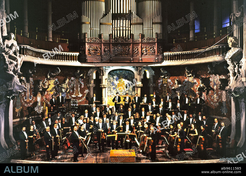 The OCB (Orquesta Ciutat de Barcelona i Nacional de Catalunya) on stage at the Palau de la Música Catalana.