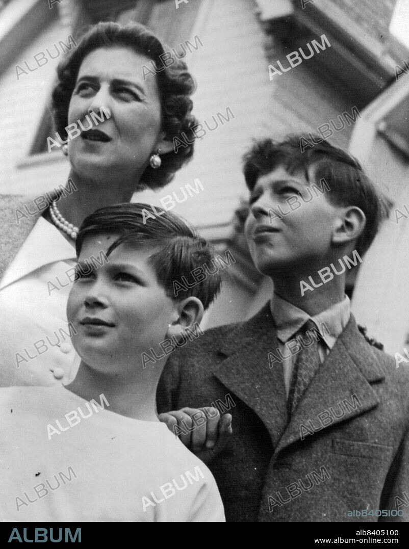 H.R.H. The Duchess of Kent with her Sons - Prince Michael was eight on the 4th July 1950; Prince Edward, Duke of Kent will be 15 on the 9th October 1950. The Photograph was taken at Coppins, Iver, Buckinghamshire, the country residence of the Kents. August 17, 1950. (Photo by Tom L. Blau, Camera Press).