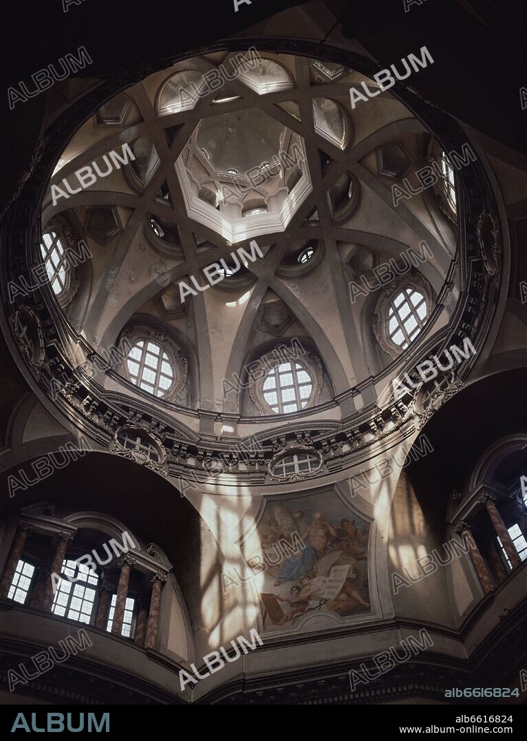 GUARINO GUARINI. CUPULA DE LA IGLESIA DE SAN LORENZO - 1667.