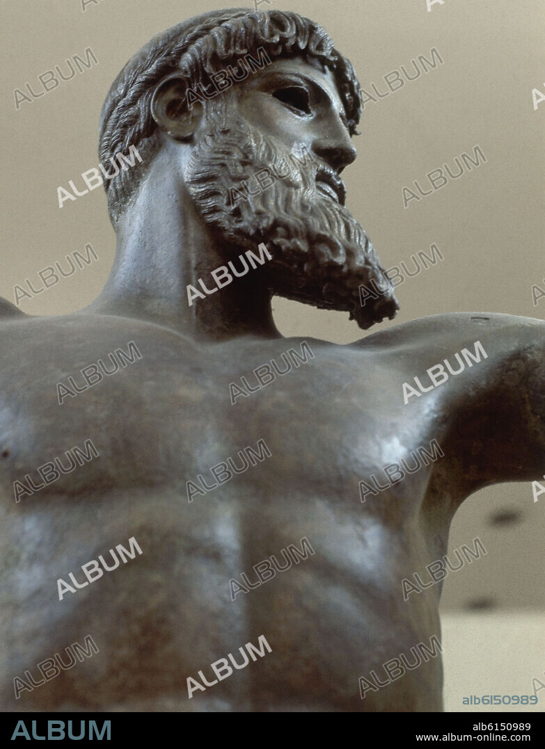 DIOS DEL CABO ARTEMISIO (SE DISCUTE SI ES POSEIDON O ZEUS) - ANTES CONOCIDO COMO POSEIDON DE ARTEMISION - BRONCE - 460-450 AC - ESTILO SEVERO.