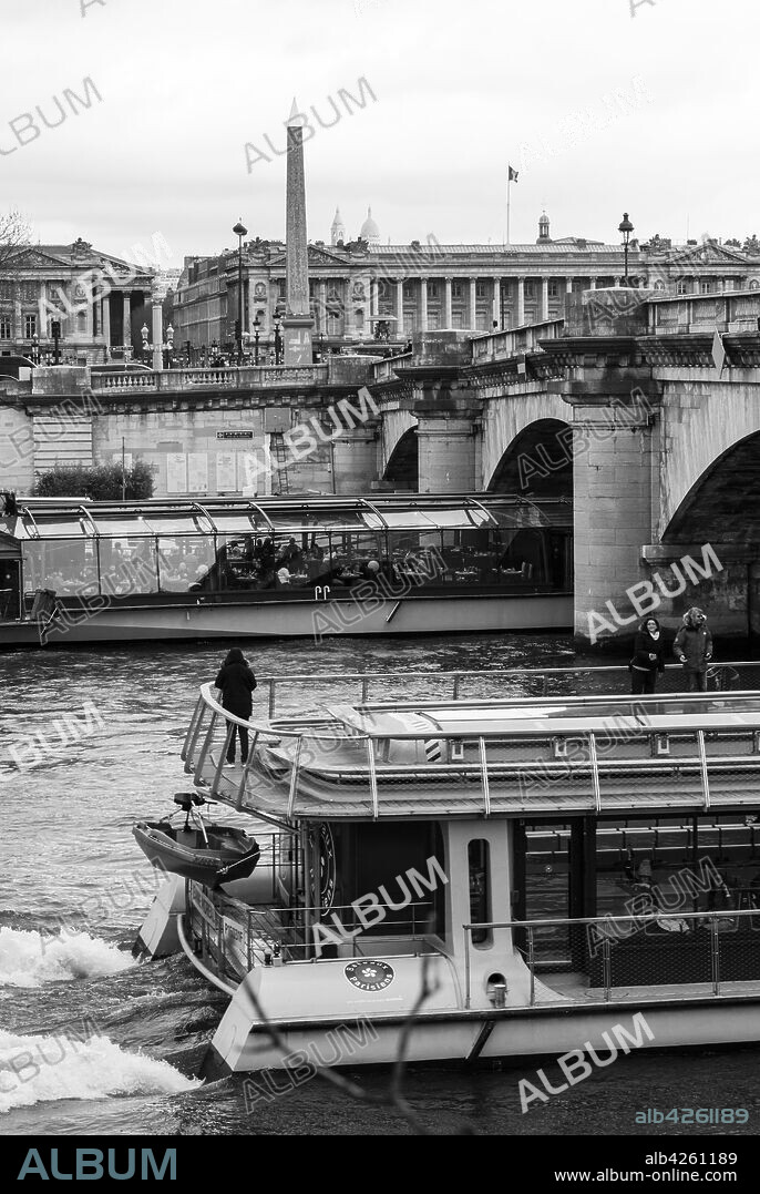 Pont de la Concorde (Paris). France.