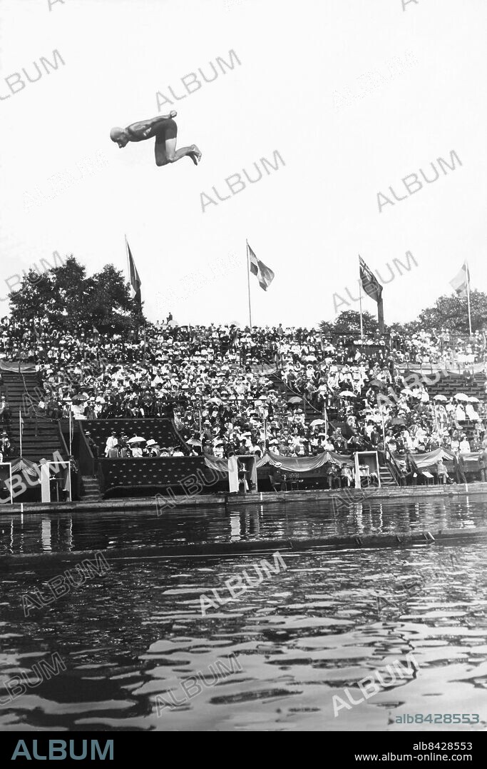FILE 1912. Erik Adlertz, Sweden winner in Men's plain high dive and 10 metre platform diving at the olympics in Stockholm 1912.. Foto:Scanpix Historical/ Kod:1900. Scanpix SWEDEN.