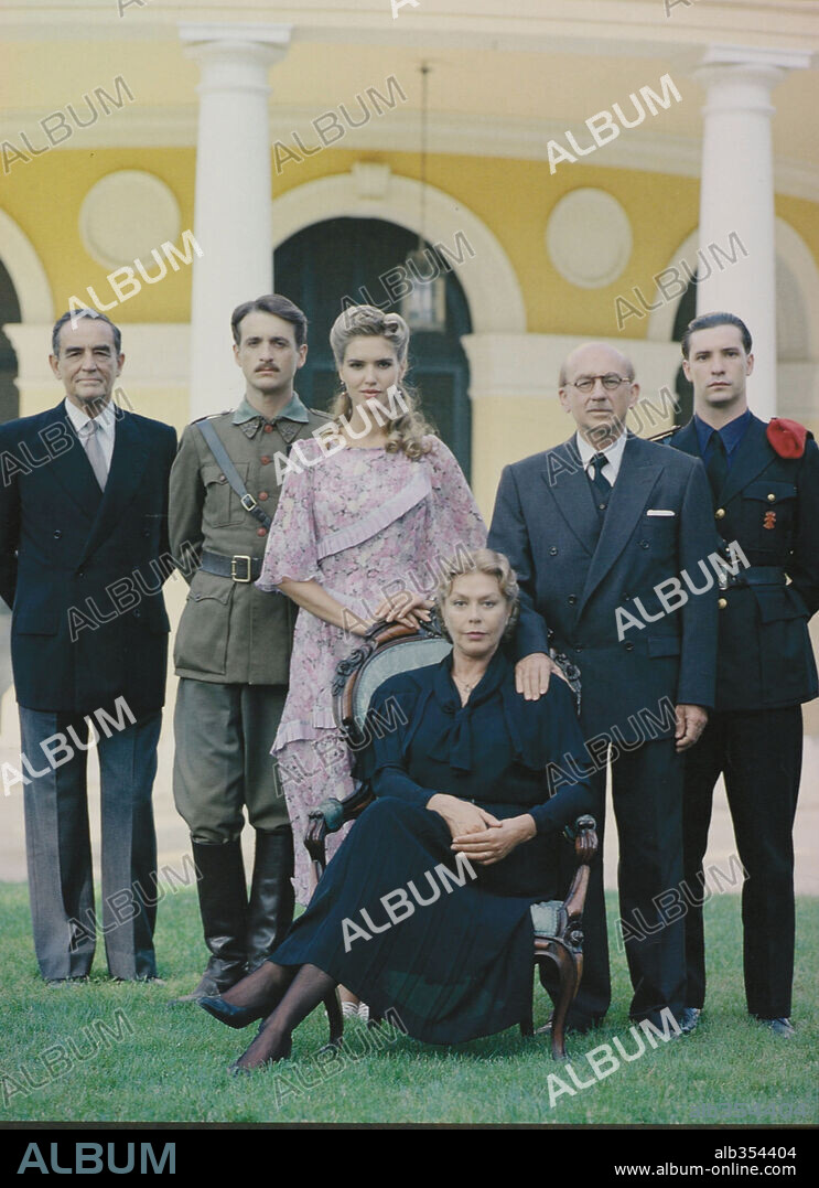 ADOLFO MARSILLACH, ALEX CASANOVAS, JUDIT MASCO, RAMON MADAULA, TERESA GIMPERA and VITTORIO GASSMAN in THE LONG WINTER, 1992 (EL LARGO INVIERNO), directed by JAIME CAMINO. Copyright TIBIDABO FILMS.