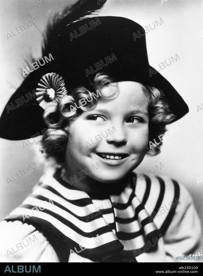 NIÑO PRODIGIO and SHIRLEY TEMPLE. SHIRLEY TEMPLE in THE LITTLE COLONEL, 1935, directed by DAVID BUTLER. Copyright 20TH CENTURY FOX.