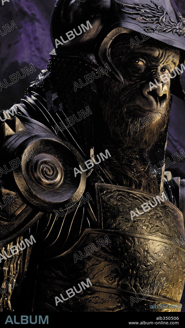 MICHAEL CLARKE DUNCAN in PLANET OF THE APES, 2001, directed by TIM BURTON. Copyright 20TH CENTURY FOX.