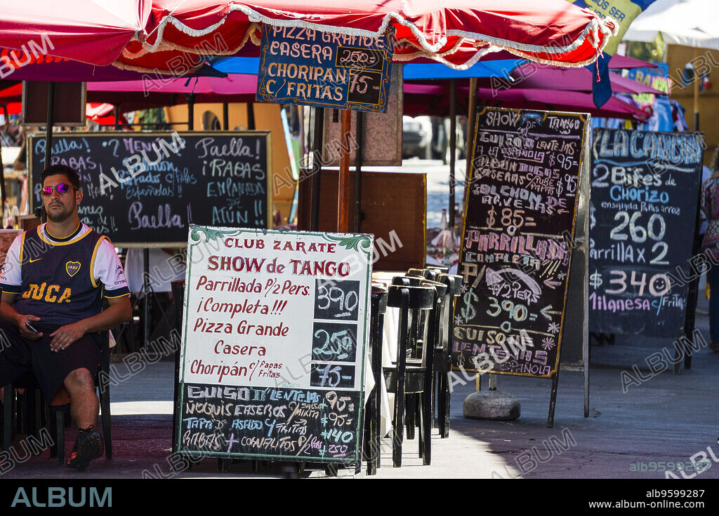 restaurantes en la calle, barrio de La Boca, Buenos Aires, republica Argentina, cono sur, South America.