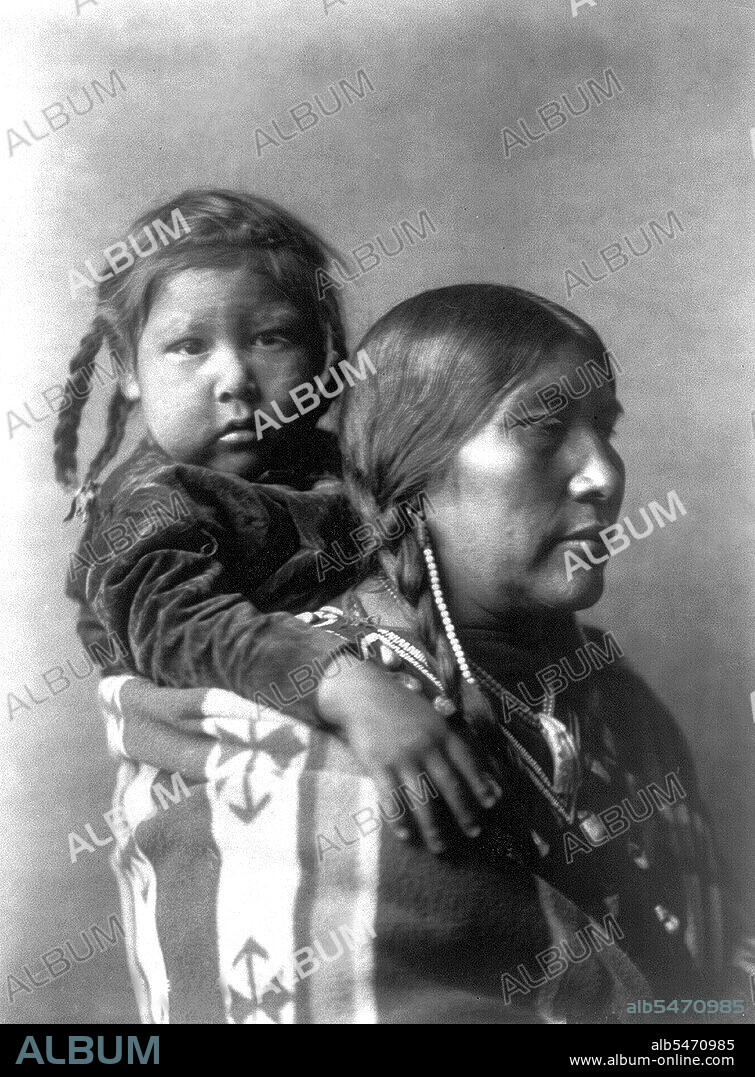 Edward S. Curtis Native American Indians - Apsaroke mother circa 1908.