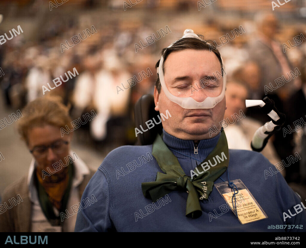 LOURDES, 2019, réalisé par ALBAN TEURLAI et THIERRY DEMAIZIERE. Copyright Falabracks / Mars Films.